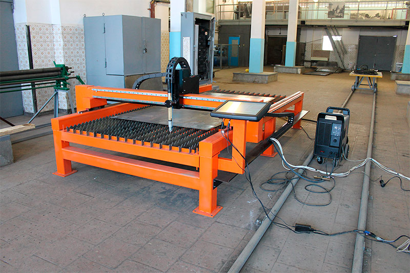 Plasma cutter for automatic cutting