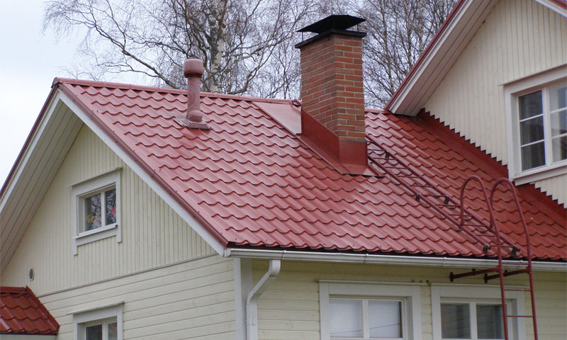 The device of a roof from a metal tile