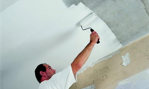 Направете сами боядисване на тавана с тебешир, вар или боя на водна основа