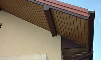 Opções para pendurar as saliências do telhado