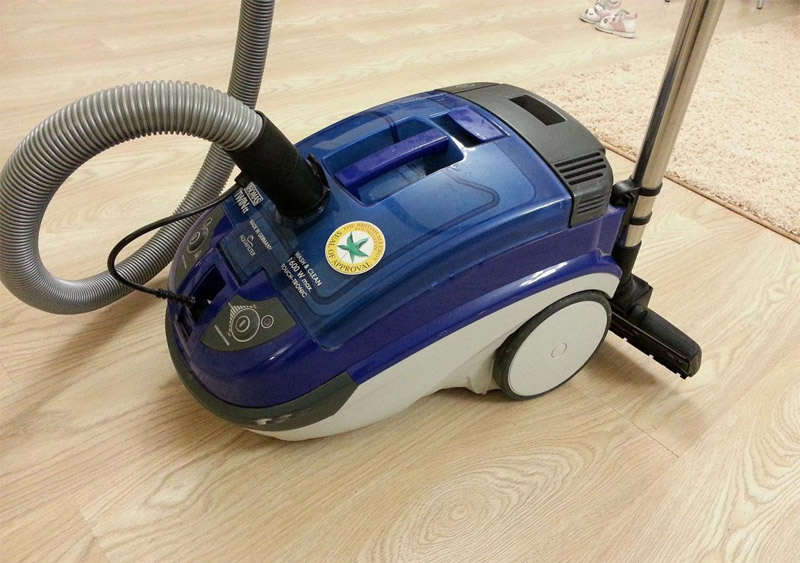 Ang horisontal vacuum cleaner
